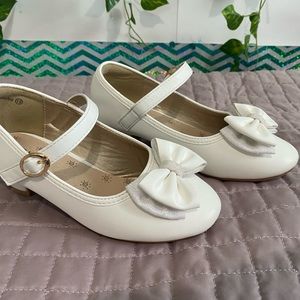 Beautiful girls dressing shoes